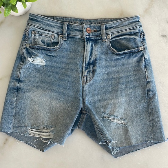 American Eagle Outfitters Pants - American eagle mom Jean shorts